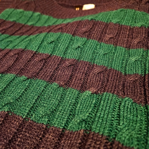 H&M Divded - NWOT Striped Sleeveless Crop Top - Picture 5 of 5